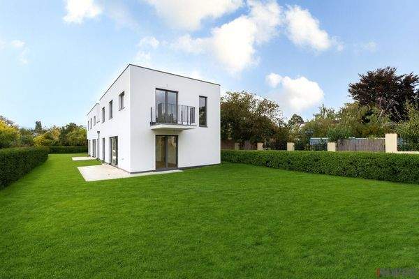 Außenaufnahmen KI-Bearbeitet