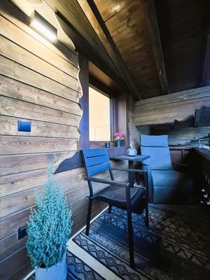 Überdachter Süd-Balkon