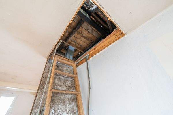 Dachbodenklappe OG links