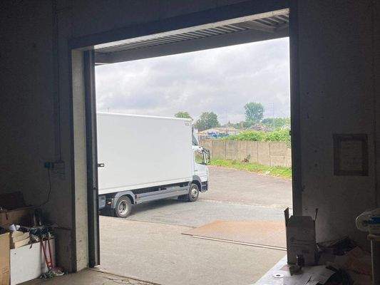 Eingangstor geöffnet