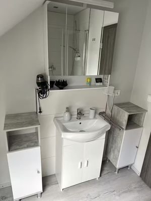 Bad Einliegerwohnung DG