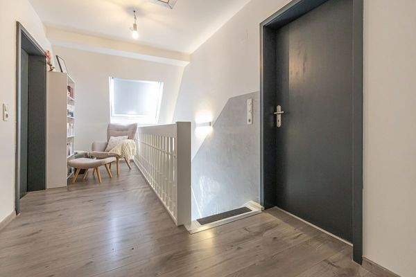 Flur mit Leseecke_OG