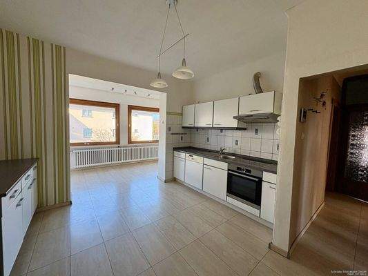 Küche mit Essbereich