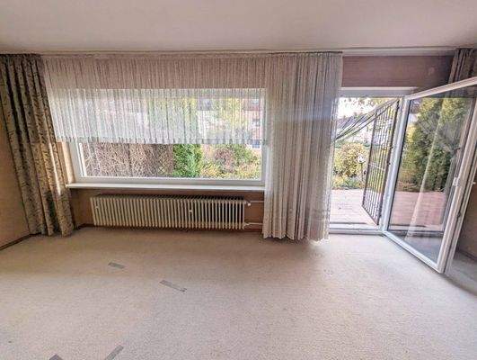 EG Wohnen-Blick in den Garten PXL_20251030_1433469