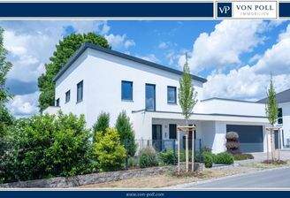 Neuwertiges Einfamilienhaus mit Doppelgarage