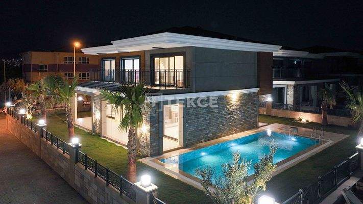 Brand-New Villas with Pool Surrounded by Nature in Kuşadası