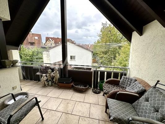 Überdachter Balkon