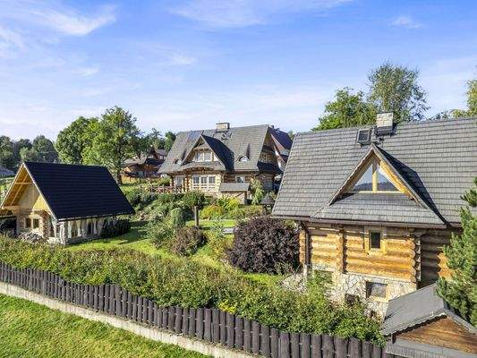 Gesamtansicht vom Berghang