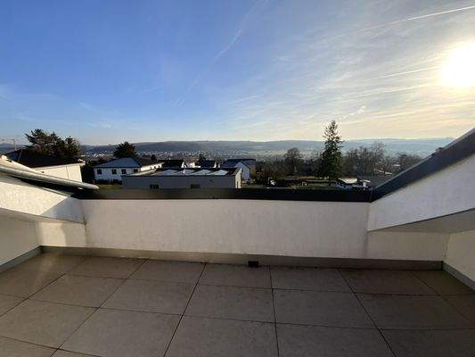 Blick von der Loggia aufs Lahntal