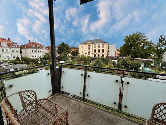 großer Balkon
