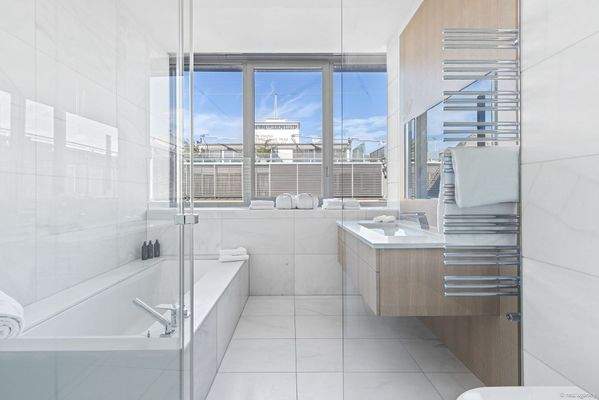 2025-09-15-S01408-Schottenring 22, 1010 Wien-038