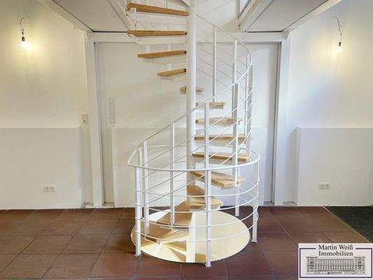 Treppe zur Galerie