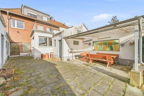 großer Terrassenbereich