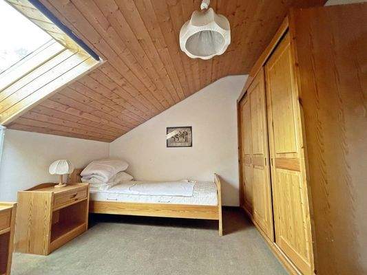 Schlafzimmer - Weitwinkel (2).jpeg