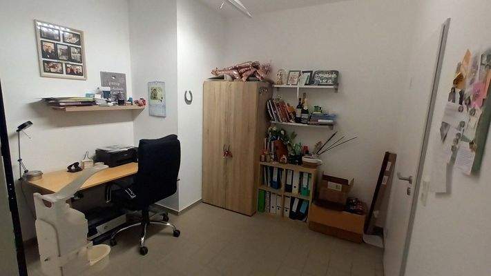 Umkleide/Büro