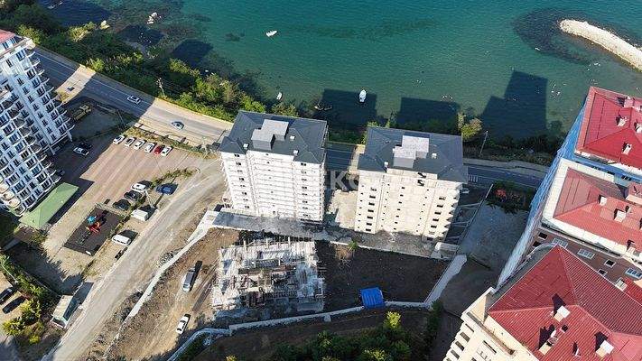 3-Bedroom Apartments in New Building in Trabzon Konakonu