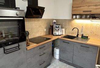 .. neuwertige Einbauküche !