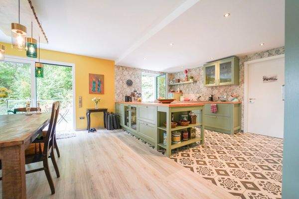 Offener Koch- und Essbereich OG