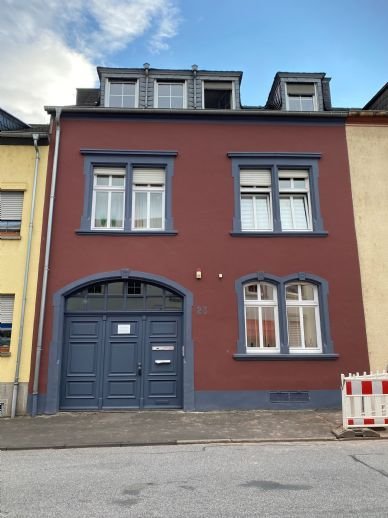 Zwei Einfamilienhäuser mit großem Garten und Garage in Trier Pfalzel