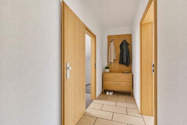 Flurbereich um jedes Zimmer separat erreichen zu können (visualisiert)