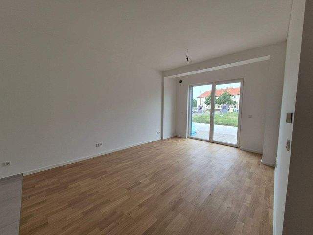 Schicke 2-Zimmerwohnung mit Parkett, Balkon, Einbauküche u. Fußbodenheizung - Photo 1