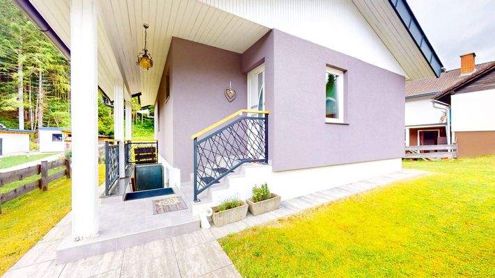 Eingangsbereich 6 Treppenaufgang Kellergeschoss