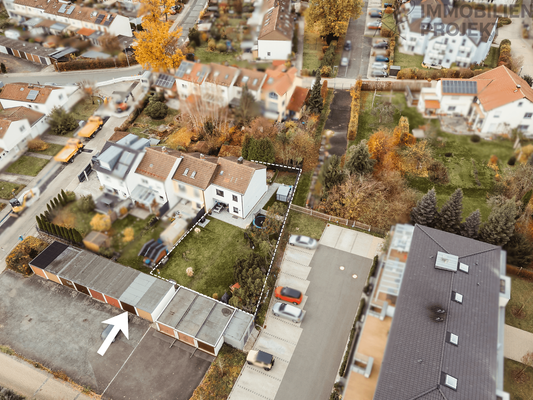 Südansicht mit eingezeichnetem Grundstück