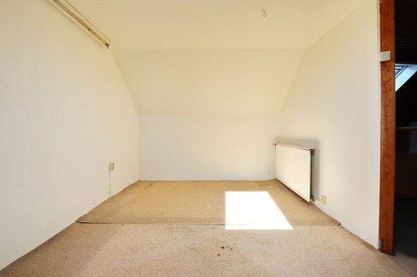 Raum II im Dachgeschoss