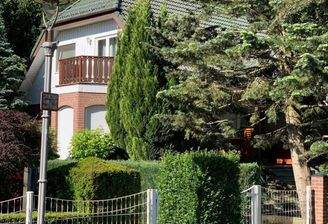 Hausansicht mit Erker