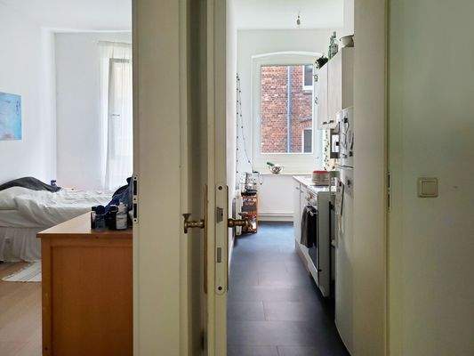 Blick Küche und Schlafzimmer.jpg