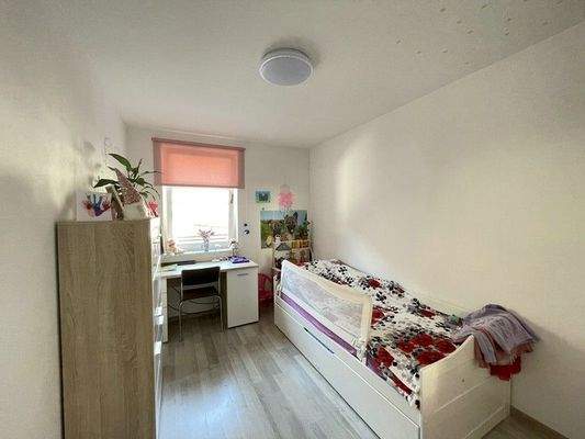 Kinderzimmer / EG links