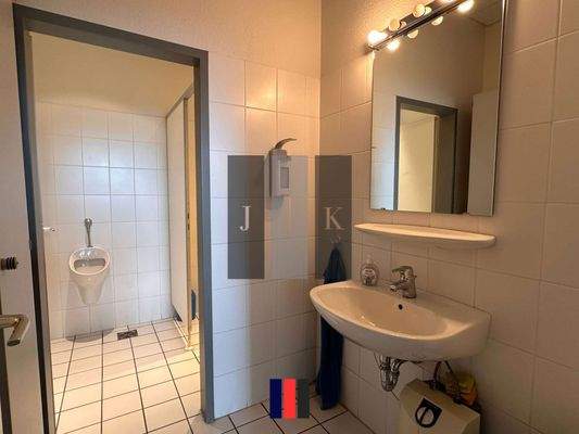 Sanitär Innenansicht 1