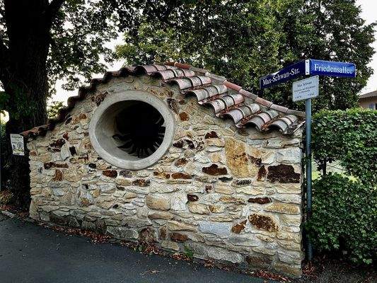 Einfriedung Mauer außen