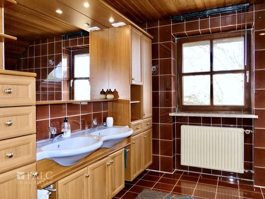 OG: Badezimmer