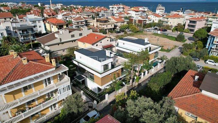 Seaside Private Villas with Pools in İzmir Güzelbahçe