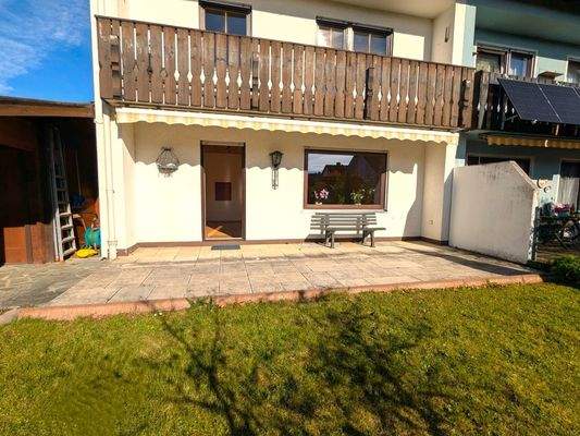 Südterrasse mit elektrischer Markise