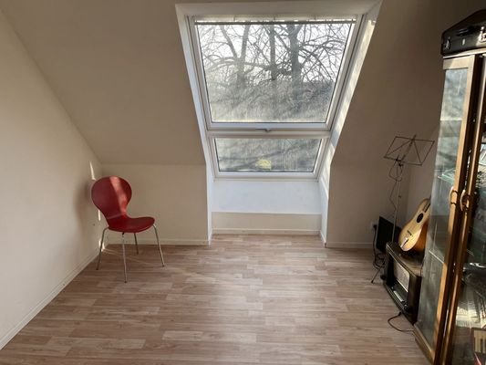 8947PE-18 Zimmer 1 Dachgeschoss