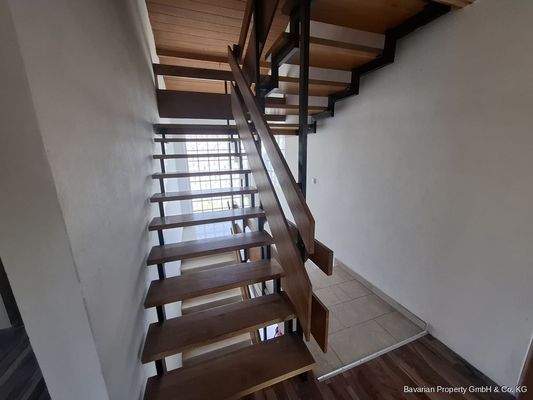 Treppenaufgang zum DG