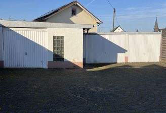 Großaufnahme Garagen