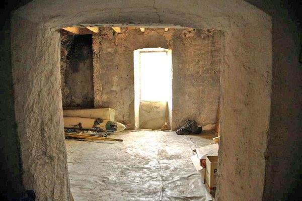 renovierungsbedürftiges Zimmer