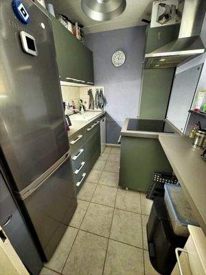 Küche mit Einbauküche