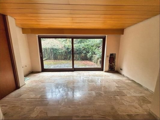 Wohnzimmer Wohnung UG