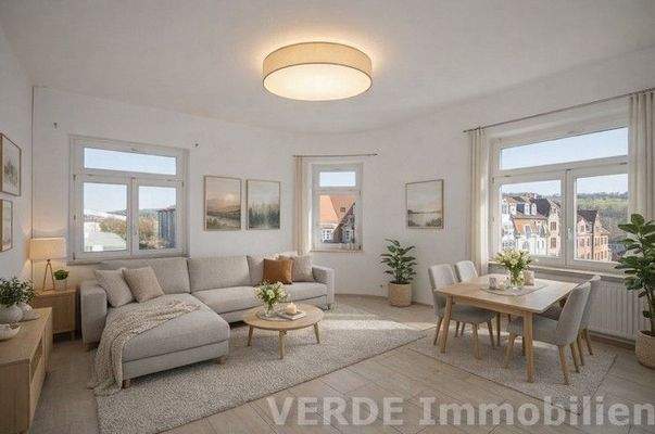 Helles Wohn-/Esszimmer