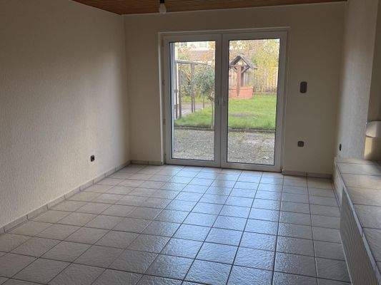 Wohnzimmer 2 m. Zugang Terrasse