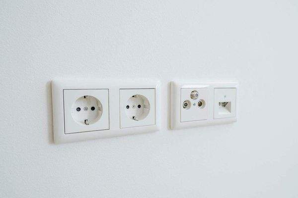 Multimedia-/Netzwerkausstattung  