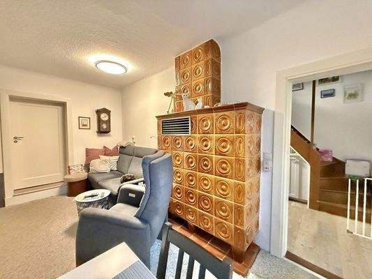 Kachelofen im Wohnzimmer