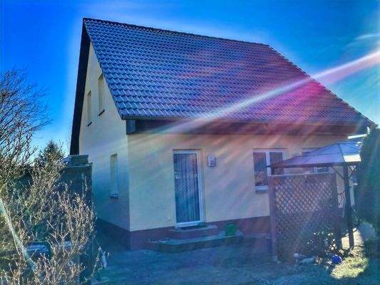 Rückansicht mit Terrasse