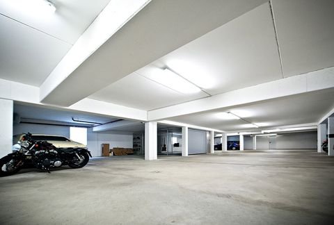 Feucht Garage, Feucht Stellplatz