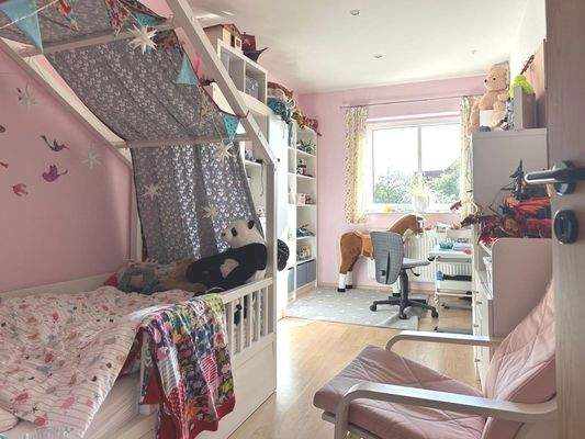 Kinderzimmer 2 im OG