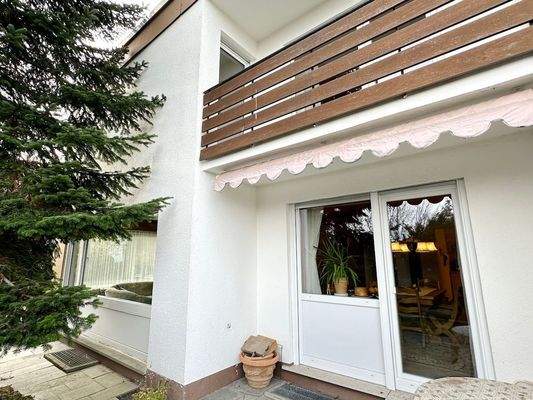 teilweise wettergeschützt.